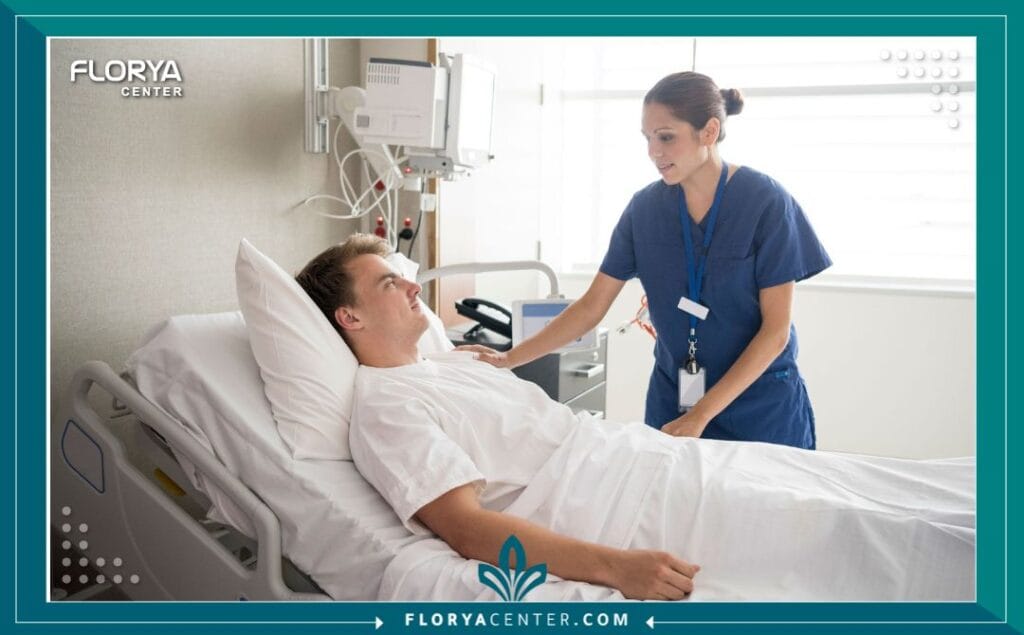 b3 2 - الرعاية ما بعد الجراحة في تركيا للعرب تُعد العمليات الجراحية، سواء كانت تجميلية أو علاجية، مجرد خطوة أولى في مسار التعافي الطويل، حيث تشير الدراسات الطبية إلى أن 50% من نجاح أي تداخل جراحي يعتمد كلياً على جودة الرعاية ما بعد الجراحة في تركيا للعرب. إن الجسد البشري بعد العمليات يدخل في حالة فسيولوجية معقدة تتطلب مراقبة دقيقة للتوازن السوائلي (Fluid Balance)، وإدارة احترافية للألم، ومنعاً صارماً لأي عدوى بكتيرية قد تهدد النتائج النهائية. بالنسبة للمريض العربي القادم من دول الخليج أو الشرق الأوسط، لا تقتصر التحديات على الجانب الطبي فحسب، بل تشمل التحديات اللوجستية والنفسية في بيئة جديدة، مما يجعل البحث عن منظومة متكاملة توفر الرعاية ما بعد الجراحة في تركيا للعرب أولوية قصوى لضمان العودة إلى الوطن بنتائج مثالية وآمنة.