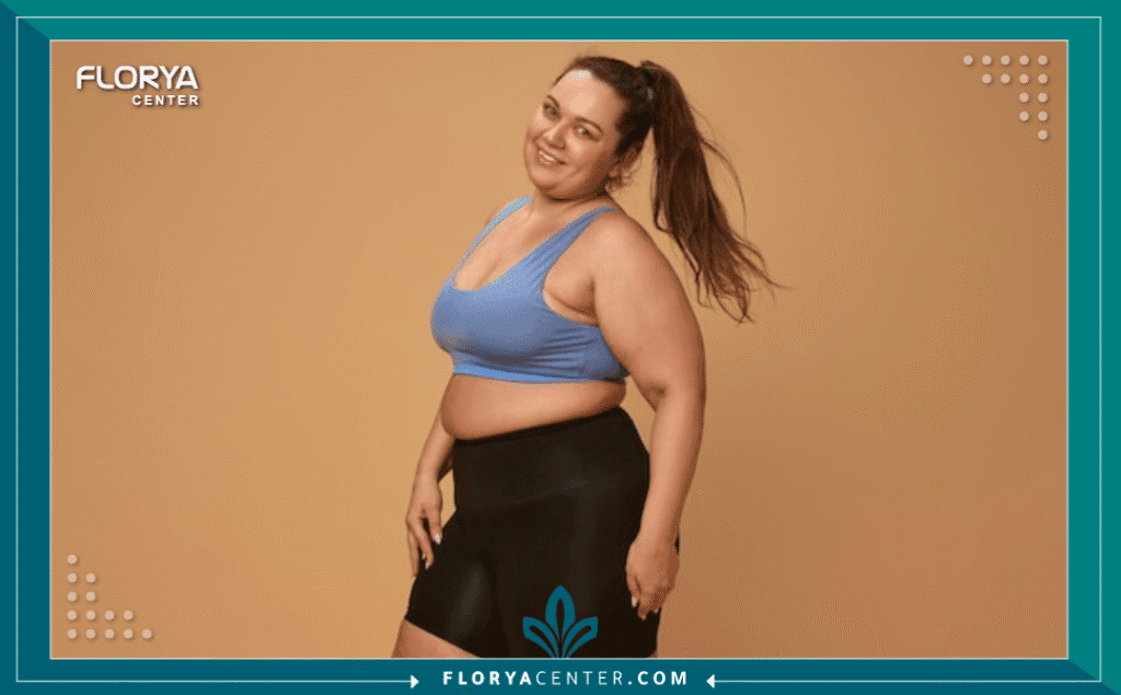 nouralagee93@gmail.com 20250827 110749 ٠٠٠٠ - تجارب جزائريين مع التكميم في تركيا تُعد تجارب جزائريين مع التكميم في تركيا من أكثر المواضيع بحثاً واهتماماً لمن يسعون لبداية جديدة في حياتهم الصحية. لم يعد قرار إجراء جراحة تكميم المعدة (Sleeve Gastrectomy) مجرد إجراء طبي، بل أصبح رحلة أمل تحظى فيها تركيا بثقة متزايدة. السمنة، التي تصنفها منظمة الصحة العالمية (WHO) كأحد تحديات الصحة العامة، تتطلب حلولاً جذرية عندما تفشل الطرق التقليدية.