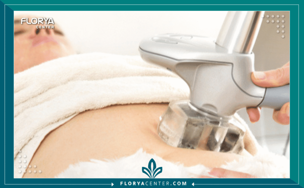 نسخة من Hayaalaje12 20250907 144741 ٠٠٠٠ - عمليات شد الجلد بالليزر في تركيا تبدأ عمليات شد الجلد بالليزر في تركيا (Laser Skin Tightening) فصلاً جديداً في عالم التجميل غير الجراحي. مع التقدم الهائل في التكنولوجيا الطبية، لم يعد شد الوجه الجراحي هو الخيار الوحيد لمكافحة آثار الجاذبية والتقدم في السن. يوفر شد الجلد بالليزر حلاً فعالاً طفيف التوغل (Minimally Invasive) يعتمد على تحفيز الآليات الطبيعية لتجديد شباب الجلد.