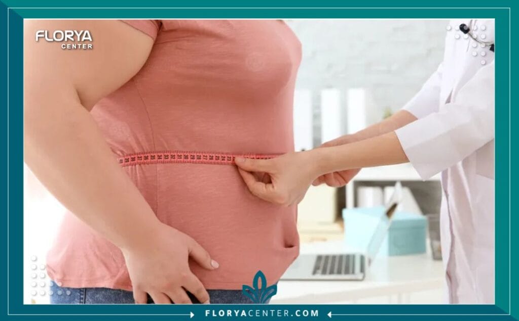 c2 1 - عمليات السمنة إن اتخاذ قرار الخضوع لـ عمليات السمنة يمثل نقطة تحول جذرية في رحلة البحث عن الصحة والوزن المثالي. تُعتبر عمليات السمنة (Bariatric Surgery) تدخلاً طبياً مُثبتاً علمياً لمكافحة السمنة المفرطة، وهي حالة صحية معقدة ومزمنة تتجاوز مجرد كونه مشكلة جمالية. في الواقع، تعد جراحات السمنة هي العلاج الوحيد الذي أثبت فعاليته على المدى الطويل لتحقيق فقدان وزن كبير ومستدام، خاصةً في حالات السمنة من الدرجة الثالثة (Class III Obesity).