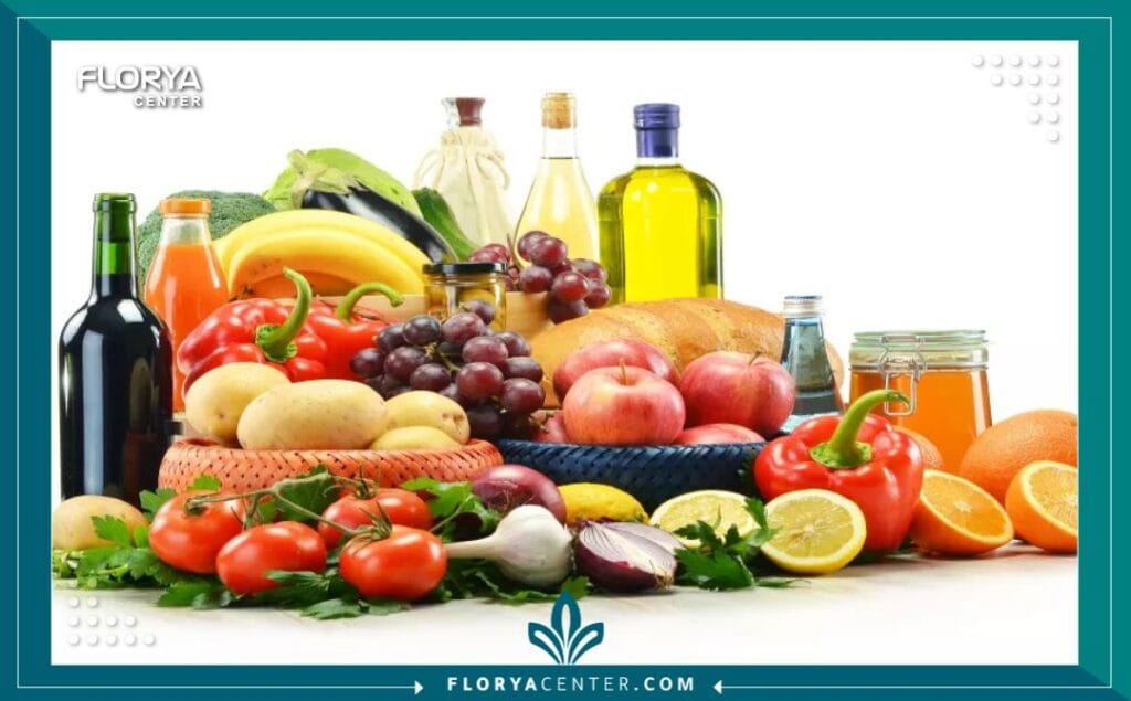 الصور داخل المقالة صفحات فلوريا سنتر 2025 10 03T001457.123 - التغذية والنظام الغذائي التغذية والنظام الغذائي (Nutrition and Diet)، هما حجر الزاوية في صرح الحياة الصحية والركيزة الأساسية التي يقوم عليها جسم الإنسان. يمثل هذا المجال الحيوي العلم والفن الذي يدرس كيفية تأثير الطعام والشراب على أجسامنا، وكيفية استخدام العناصر الغذائية للنمو، وتجديد الخلايا، وإنتاج الطاقة، والوقاية من الأمراض. يندرج مجال التغذية والنظام الغذائي تحت المظلة الأوسع لمجال الصحة والجمال، حيث لا يمكن تحقيق جمال حقيقي أو صحة مستدامة دون الاهتمام بما نضعه في أجسادنا. فالغذاء هو الوقود الذي يدير آلة الجسم المعقدة، وكل خيار غذائي نتخذه هو بمثابة قرار استثماري في صحتنا على المدى الطويل.