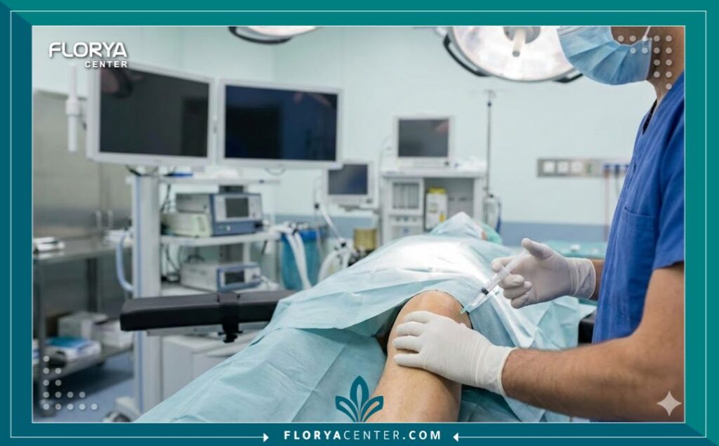 صورة واقعية لغرفة علاج حديثة في مستشفى، طبيب يقوم بحقن الكورتيزون، بيئة طبية احترافية ونظيفة.