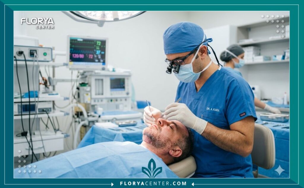 طبيب متخصص يقوم بإجراء عملية زراعة شعر الدقن بدقة داخل غرفة عمليات معقمة وحديثة في تركيا.