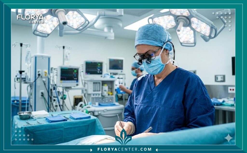 غرفة عمليات حديثة ومجهزة بالكامل في مستشفى تجميل متخصص لإجراء جراحة تثبيت الحاجب وتجميل العيون.