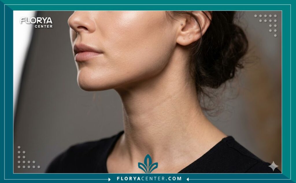  لقطة مقربة تبرز نجاح جراحة تجميل الرقبة وفصلها عن الوجه بشكل متناسق وبدون ترهلات.