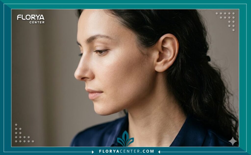 صورة جانبية مقربة تبرز تناسق وشكل الأنف المثالي بعد الخضوع لعملية تصحيح تجميل الأنف باستخدام الطعوم الغضروفية.