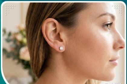 صورة مقربة لشحمة أذن جميلة بعد جراحة ترميم شحمة الأذن الممزقة، تظهر نتائج تجميلية مثالية وطبيعية.