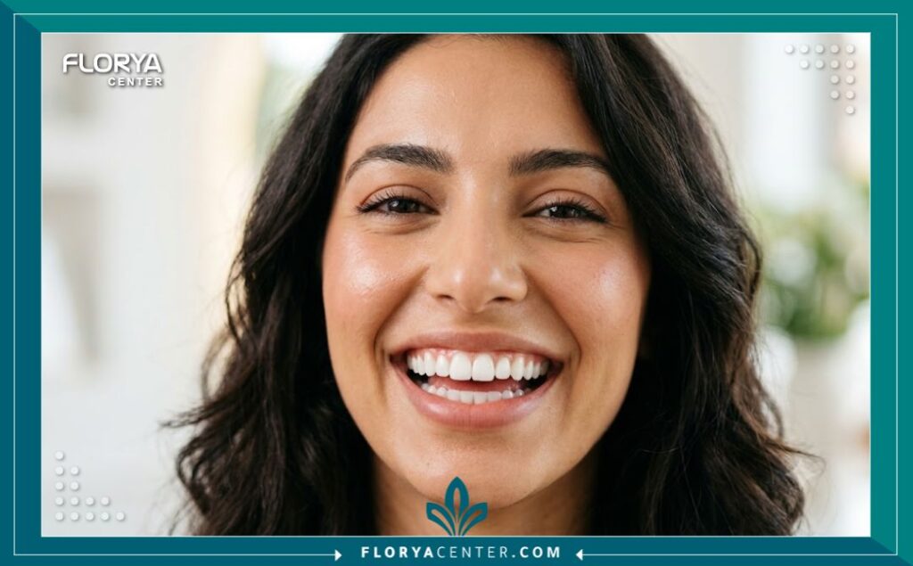 لقطة قريبة تبرز جمال وتناسق الأسنان بعد الاستفادة من أسعار تجميل الأسنان في تركيا للحصول على نتائج طبيعية.