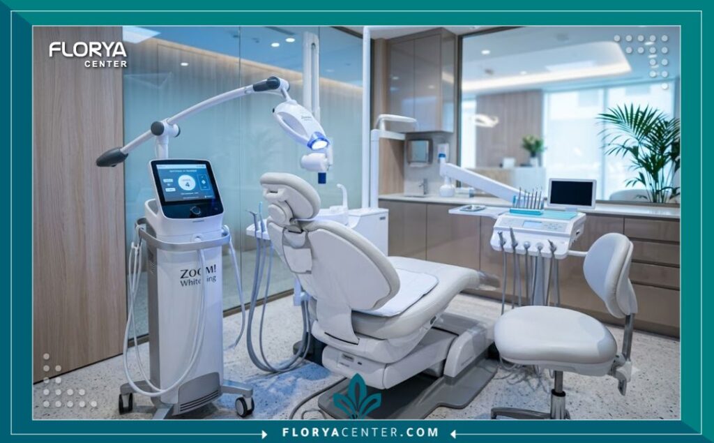 غرفة عمليات وعيادة أسنان حديثة مجهزة بأحدث أجهزة ليزر التبييض لتقديم أفضل عروض العناية بالأسنان.