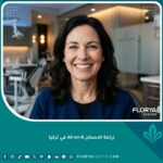 ابتسامة مثالية وطبيعية لرجل بعد نجاح زراعة الاسنان All-on-6 في تركيا لتعويض الفك الكامل.